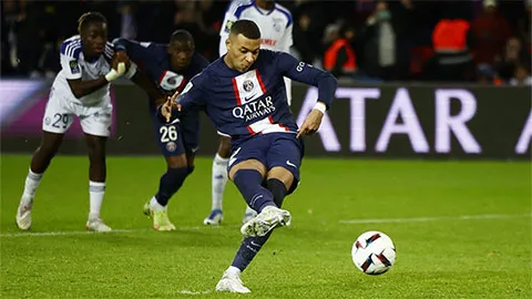 Kylian Mbappe là thần tượng và vị cứu tinh của PSG ?